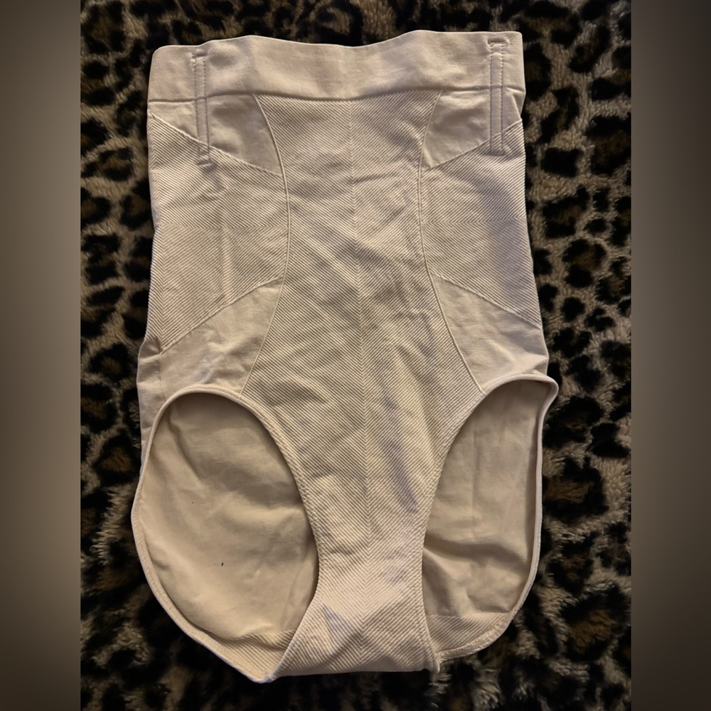 High-Waisted beige Shape-wear nwot Sz s